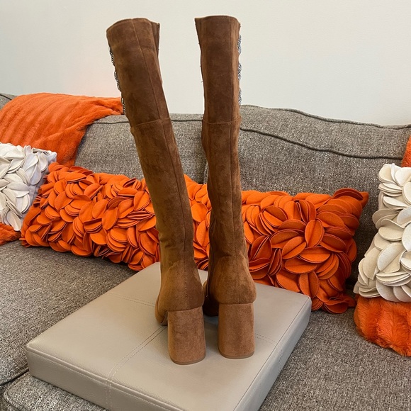 ❣️🆕Yoki British Tan Faux Suede Side Embellishment Heeled Knee Boots❣️ - Picture 6 of 11
